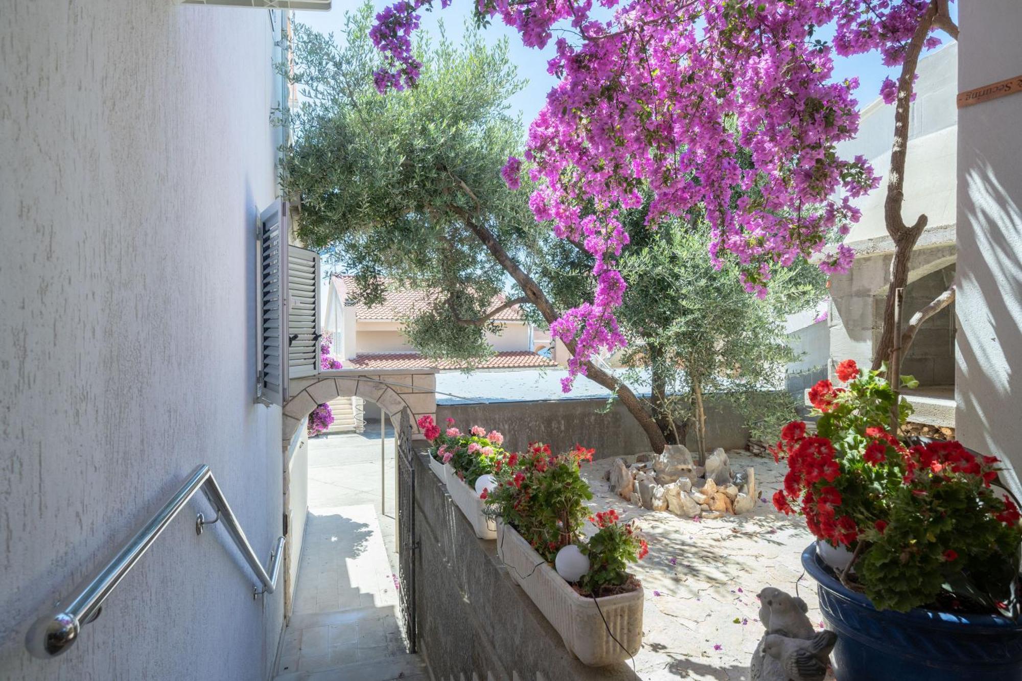 Apartmani Marelic - Sun Beach Zavalatica Exterior foto