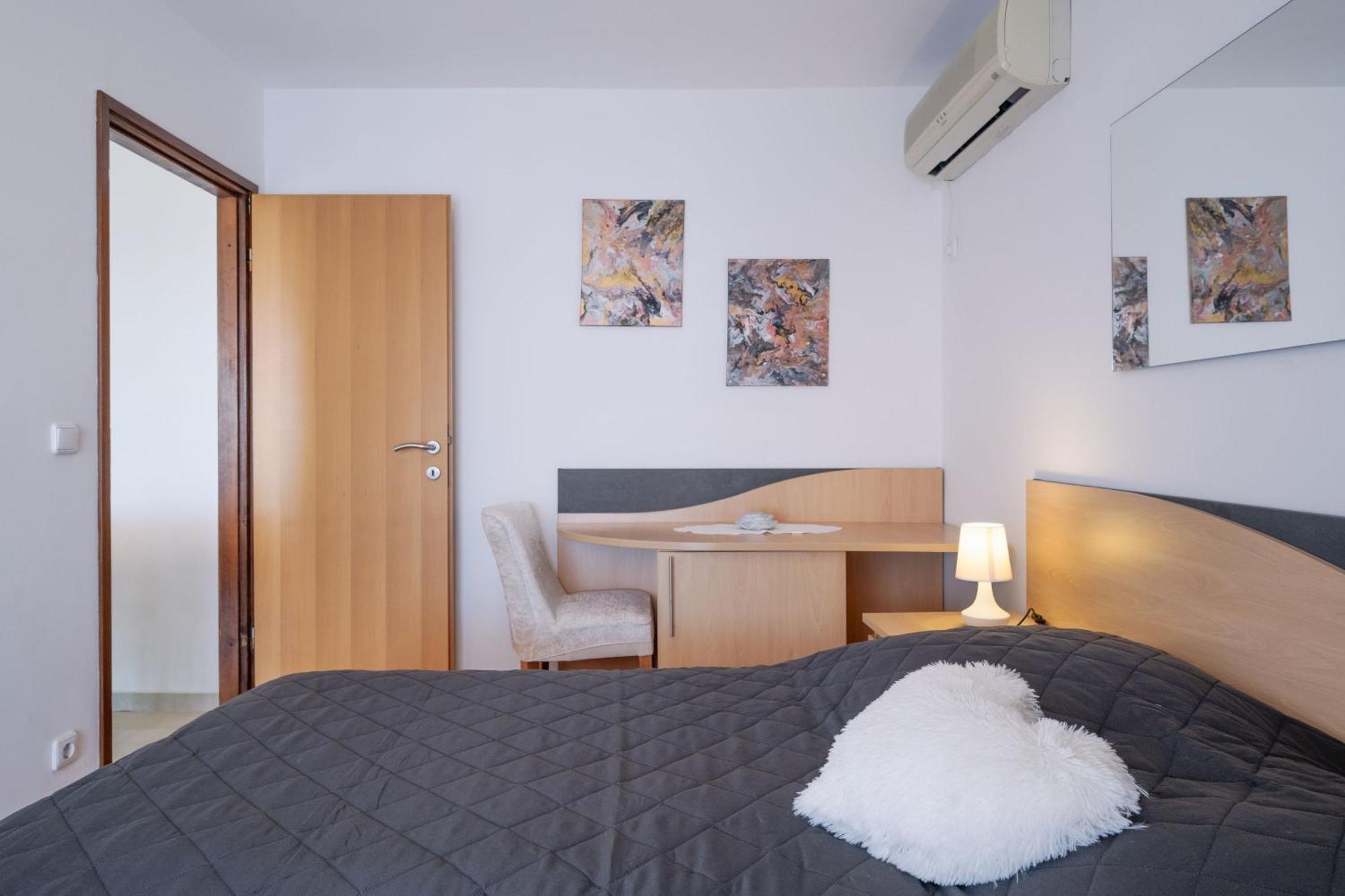 Apartmani Marelic - Sun Beach Zavalatica Exterior foto