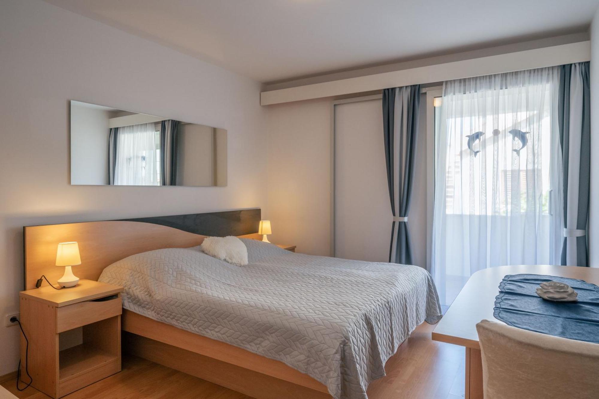 Apartmani Marelic - Sun Beach Zavalatica Exterior foto